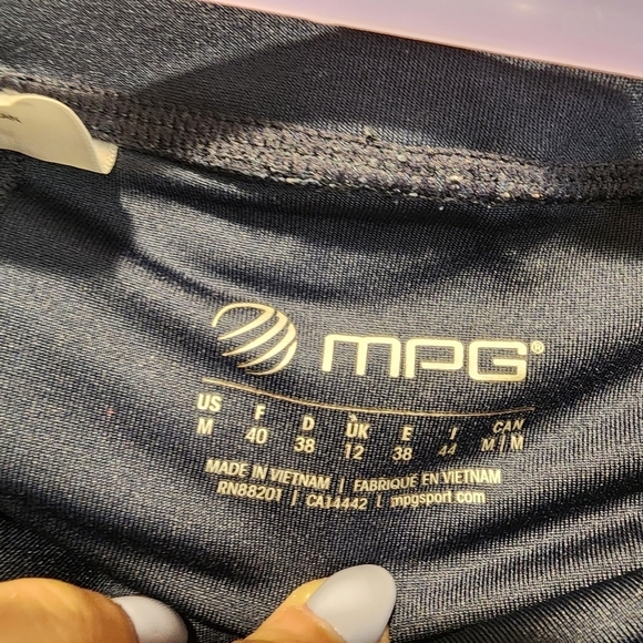 MPG women's navy athletic short size M - Picture 8 of 11